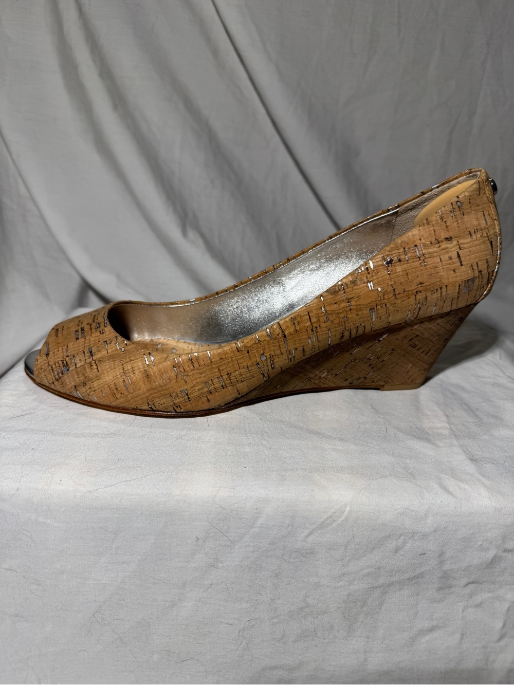 Donald J. Pliner CORK LOW WEGDE PEEP TOE PUMP 11 M $398.00 MSRP LOOKS FANTASTIC